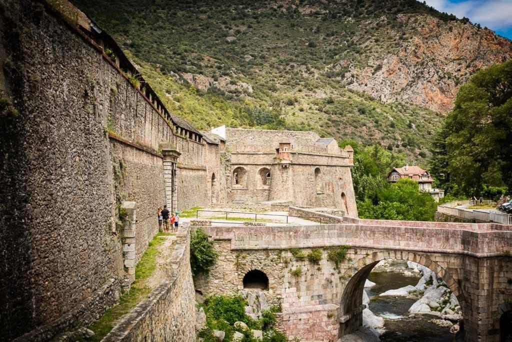 Les Maisons Du Conflent, Maisons Familiales En Pierre Au Coeur Des Remparts Villefranche-de-Conflent Eksteriør bilde