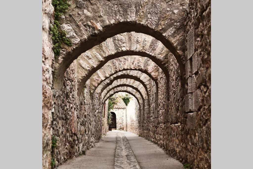 Les Maisons Du Conflent, Maisons Familiales En Pierre Au Coeur Des Remparts Villefranche-de-Conflent Eksteriør bilde